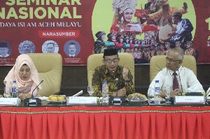 Haji Uma: Seni Harusnya Mendatangkan Duit, Bukan Tunggu dari Pemerintah